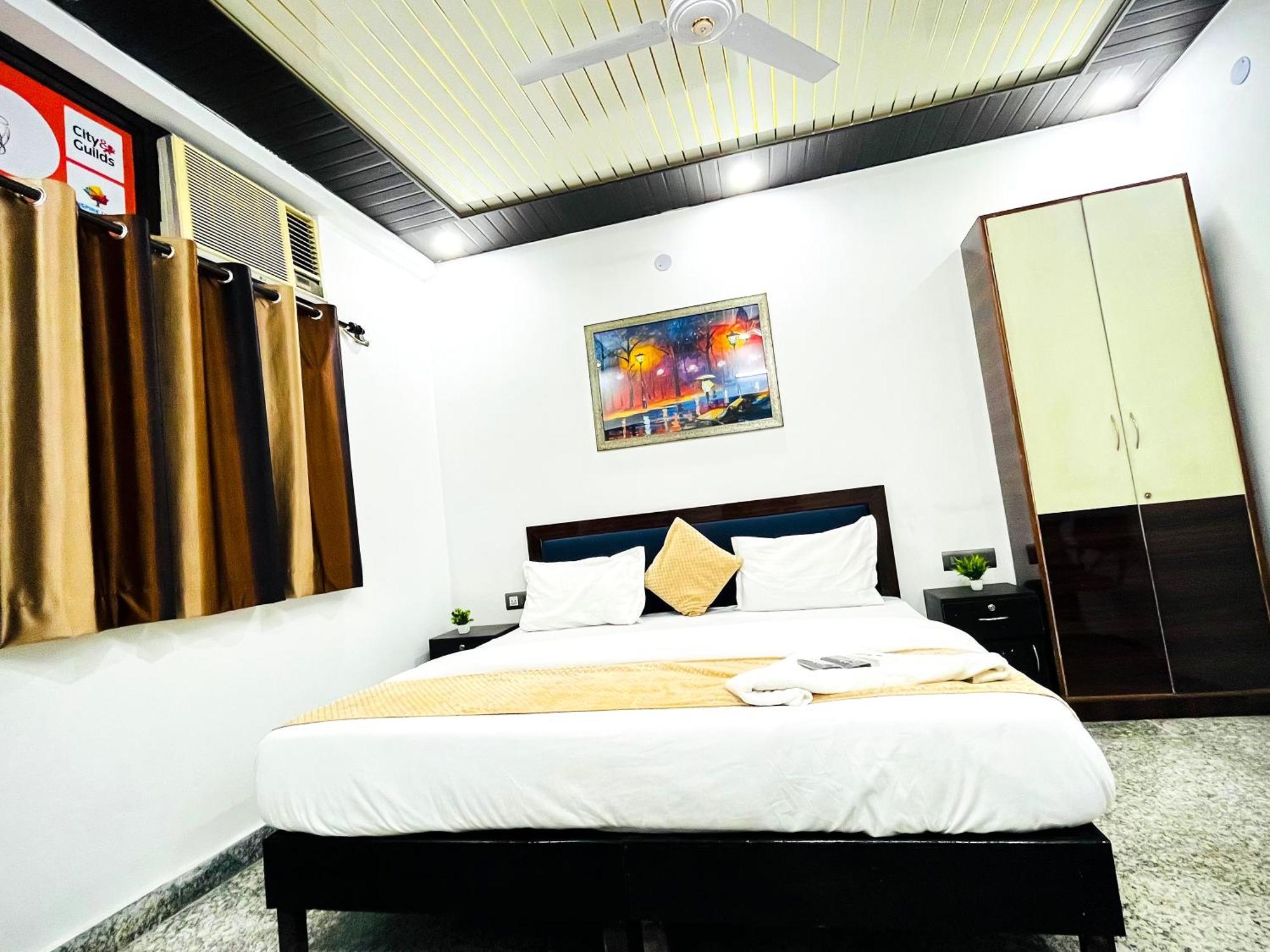 Krishna Residency Near Iskcon Temple Hotel 3*